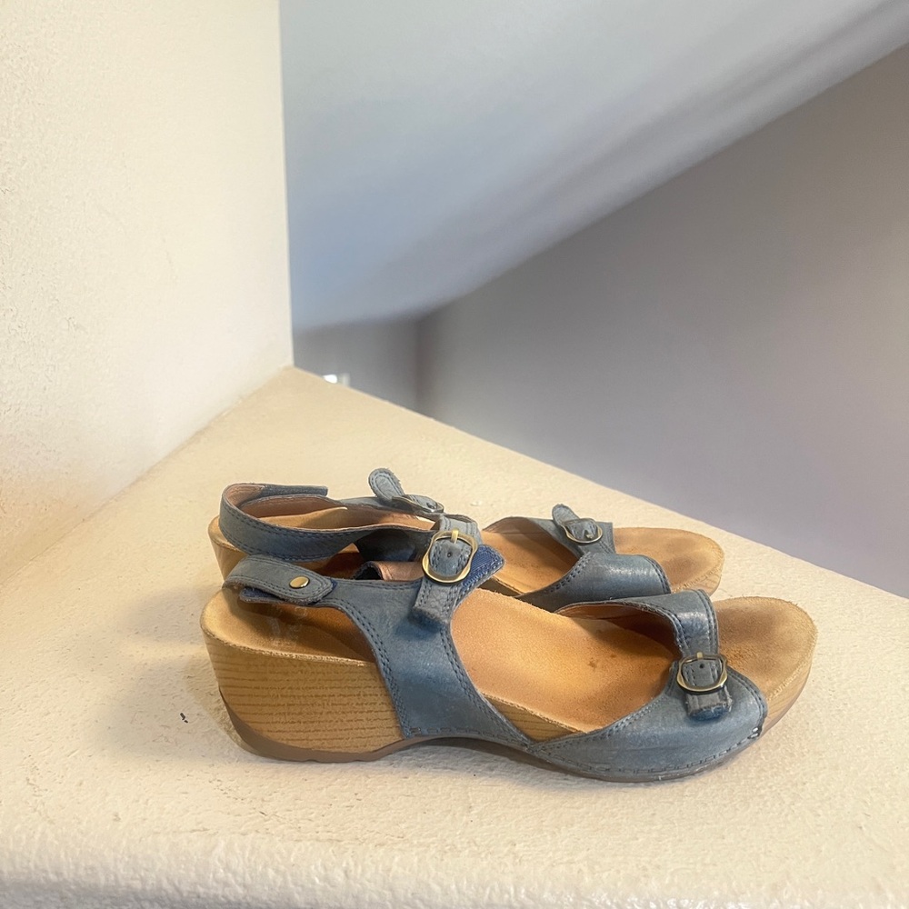 Dansko Tricia Blue Burnished Sandals Womens 40‎ Wedge Comfort Ankle Strap Shoes